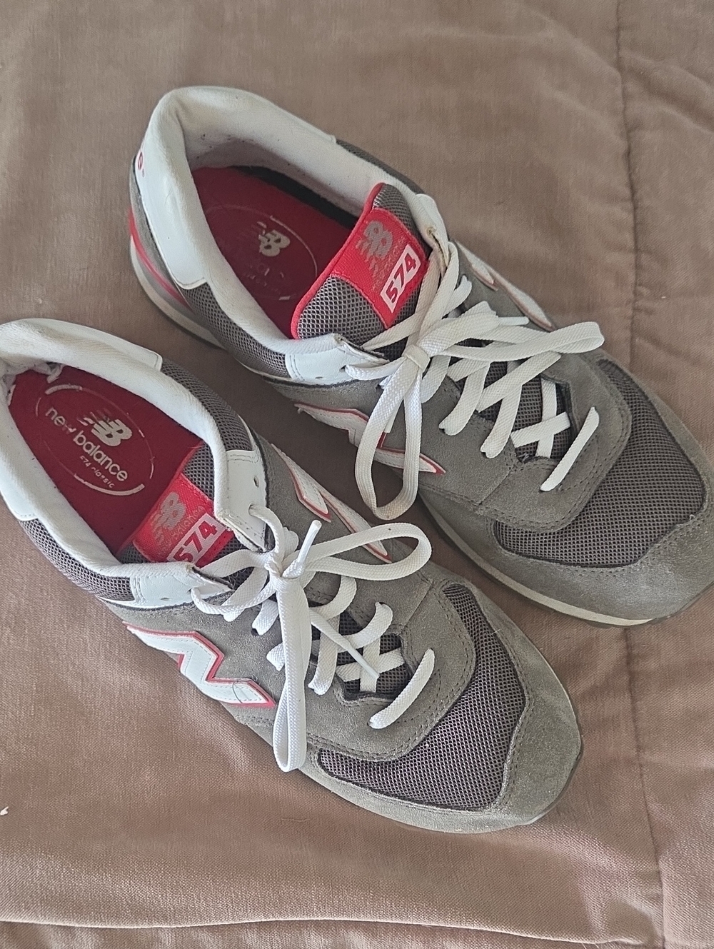 New Balance Men's Gray & Red Casual Sneakers sz 13 - Picture 6 of 10